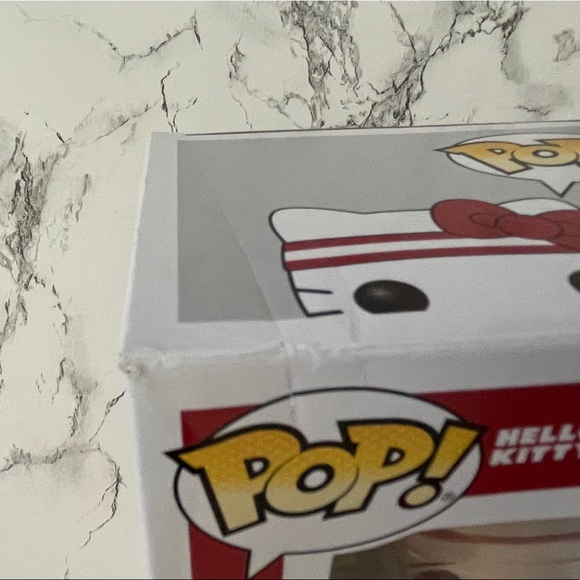 Hello Kitty Funko Pop 37 - Picture 8 of 10